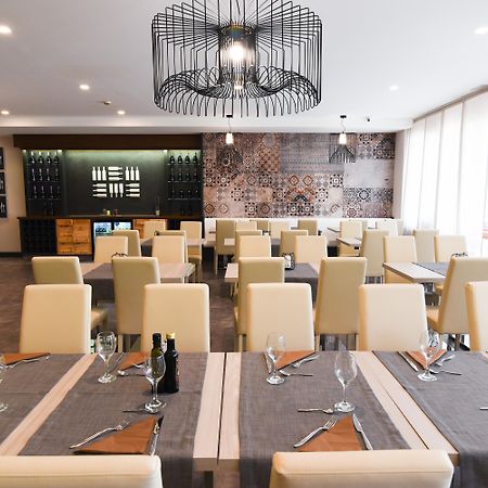 מונקאליירי Best Quality Hotel La Darsena מראה חיצוני תמונה