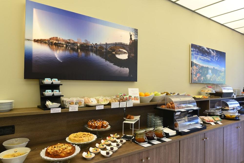 מונקאליירי Best Quality Hotel La Darsena מראה חיצוני תמונה