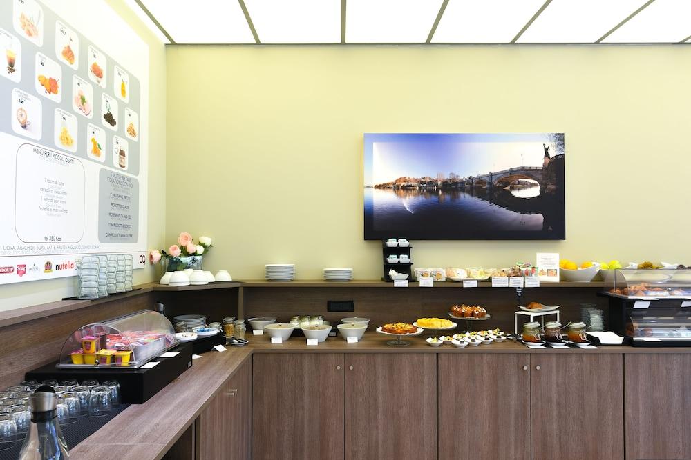 מונקאליירי Best Quality Hotel La Darsena מראה חיצוני תמונה