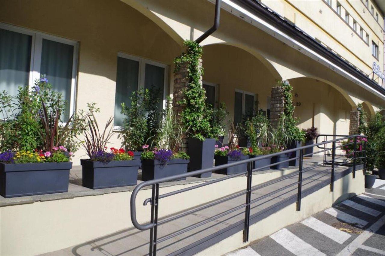 מונקאליירי Best Quality Hotel La Darsena מראה חיצוני תמונה
