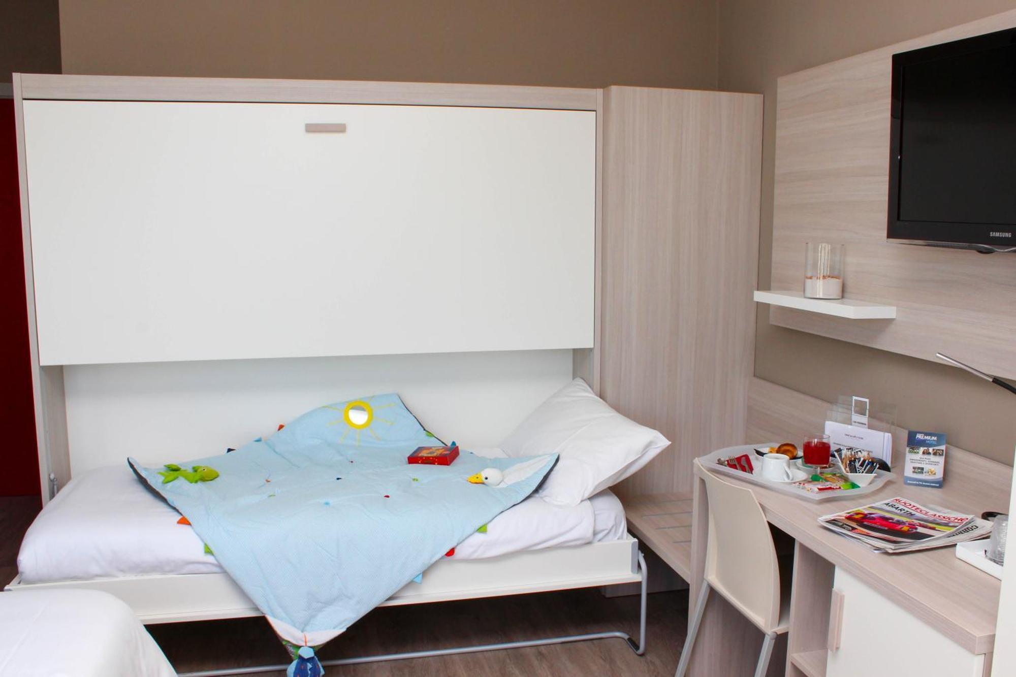 מונקאליירי Best Quality Hotel La Darsena מראה חיצוני תמונה