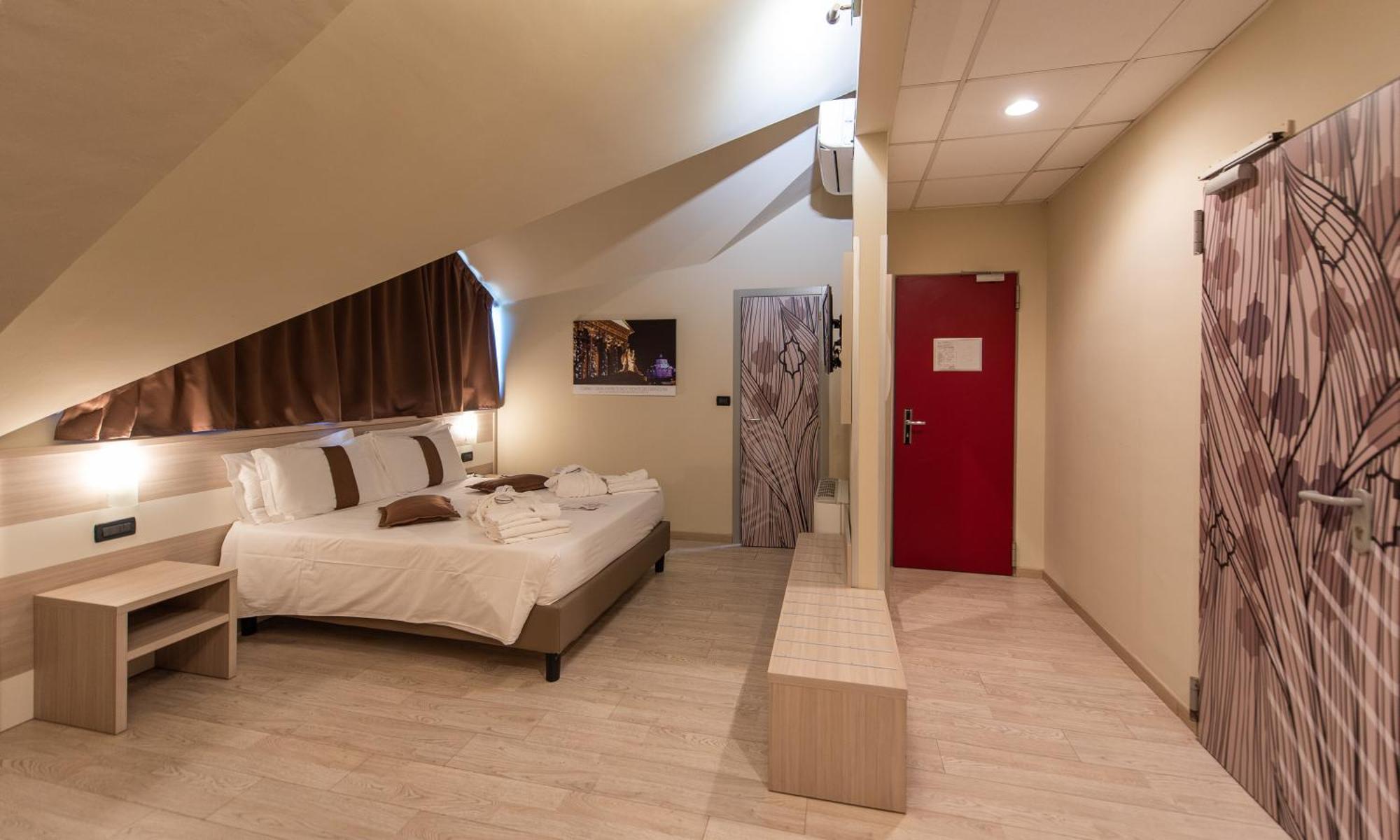 מונקאליירי Best Quality Hotel La Darsena מראה חיצוני תמונה