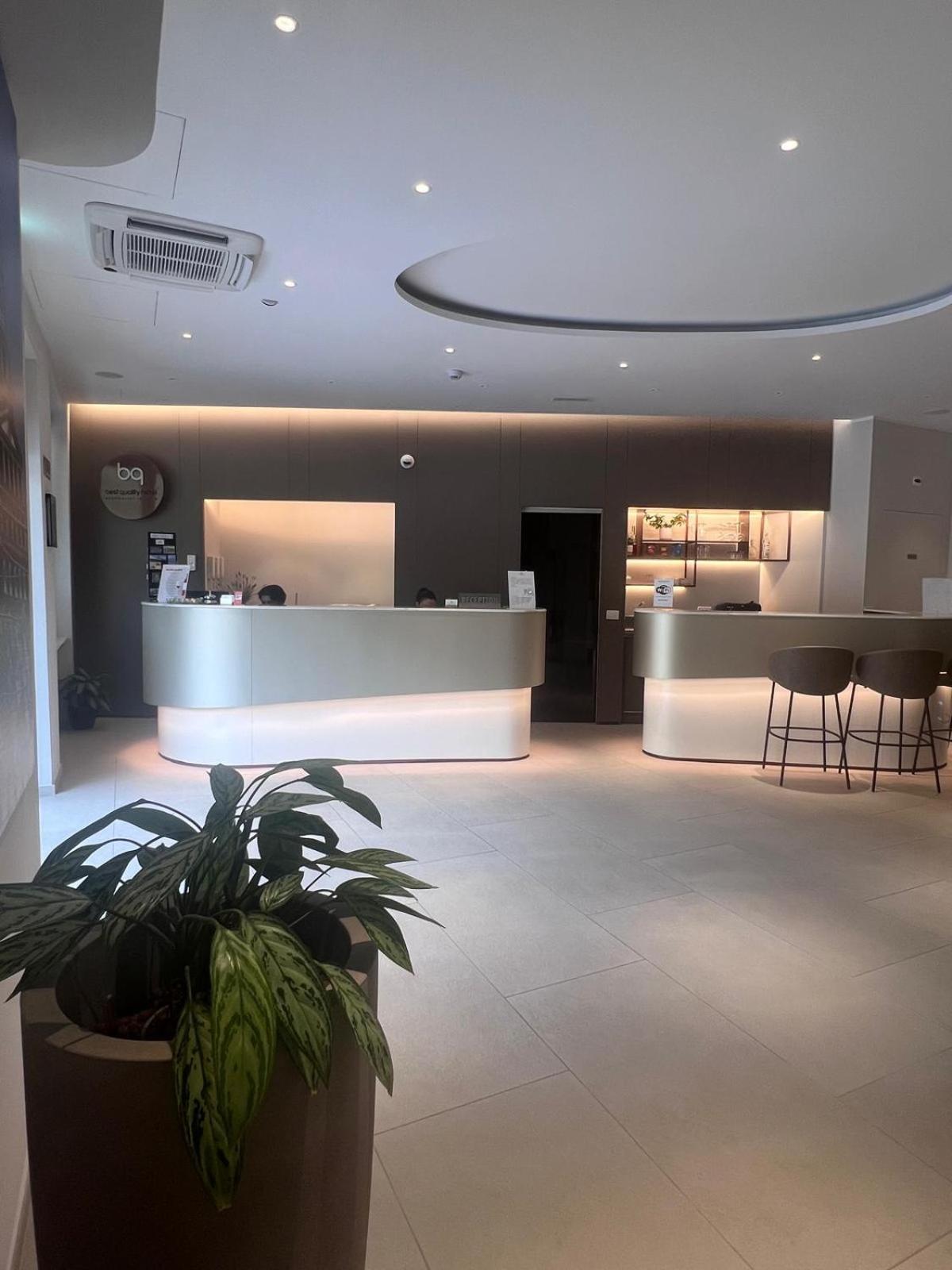 מונקאליירי Best Quality Hotel La Darsena מראה חיצוני תמונה